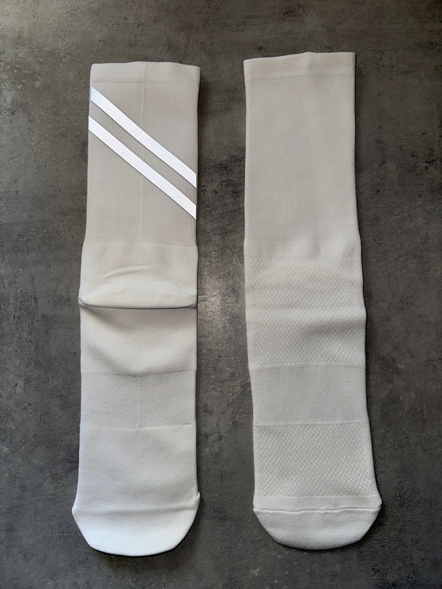 Reflective socks 02 White Saisei